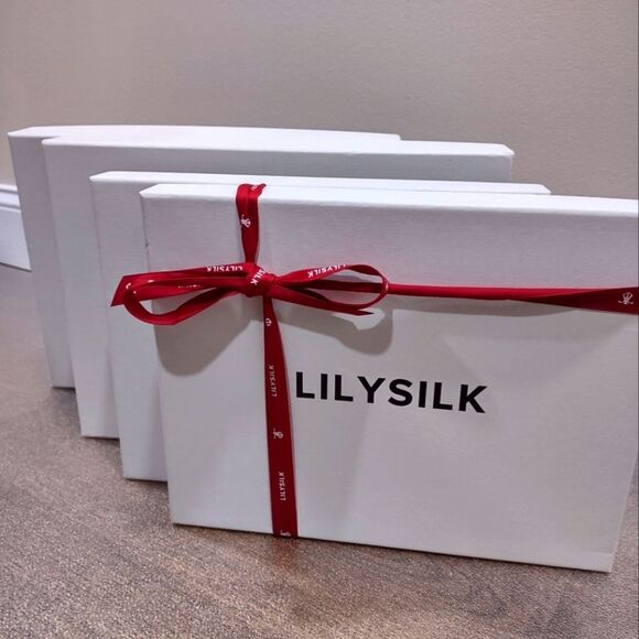 LILYSILK Gift Box Set with Red Ribbon SET OF 4 - Picture 3 of 6